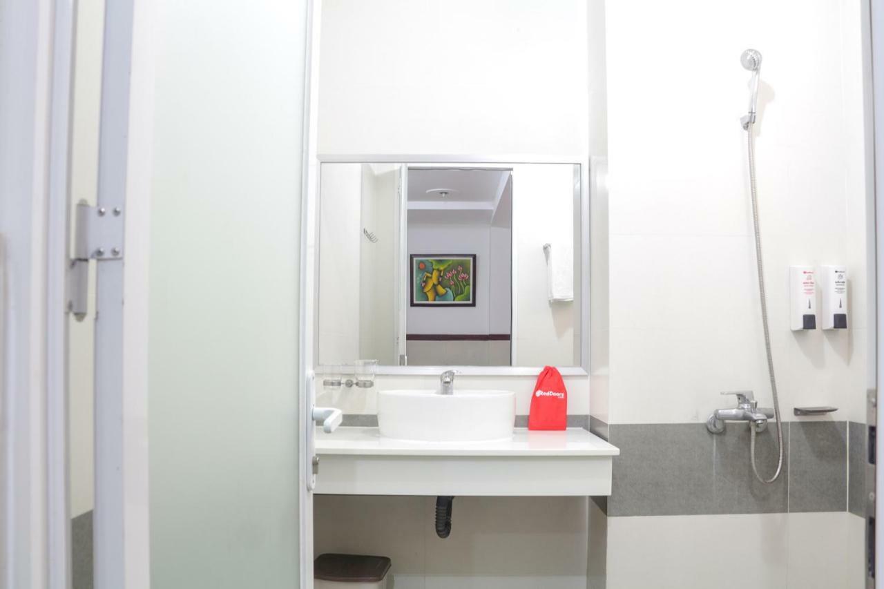 Tân Cửu Long Khách sạn 2*